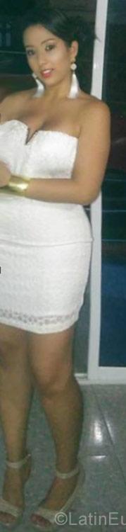 Date this nice looking Colombia girl Adriana from Socorro CO21382