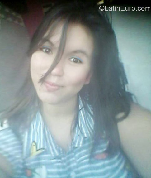 Date this good-looking Colombia girl Canyalid from Florencia CO21424