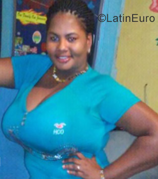 Date this sensual Jamaica girl Candy from Montego Bay JM2444