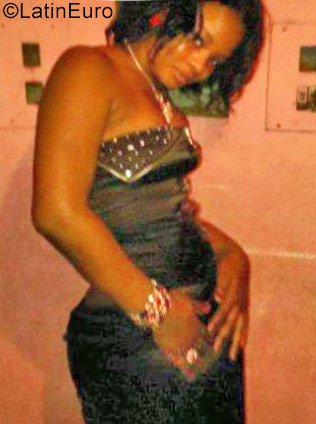 Date this georgeous Jamaica girl Shantel from Kingston JM2445