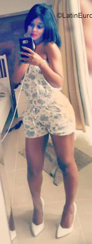 Date this lovely Dominican Republic girl Anny from Santo Domigo DO30931