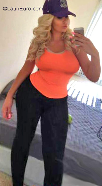 Date this georgeous Dominican Republic girl Clarisa nativid from Santo Domingo DO28834