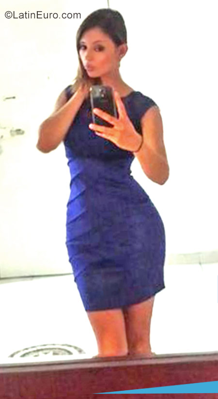Date this voluptuous Colombia girl Paola andrea from Bogota CO21634