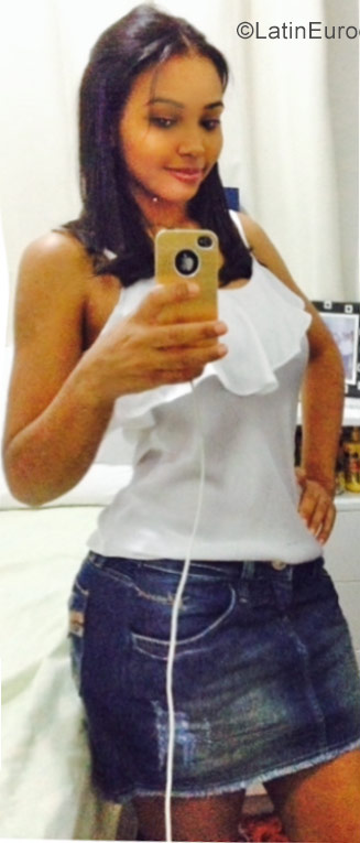 Date this pretty Brazil girl Claudiane from Recife BR10059
