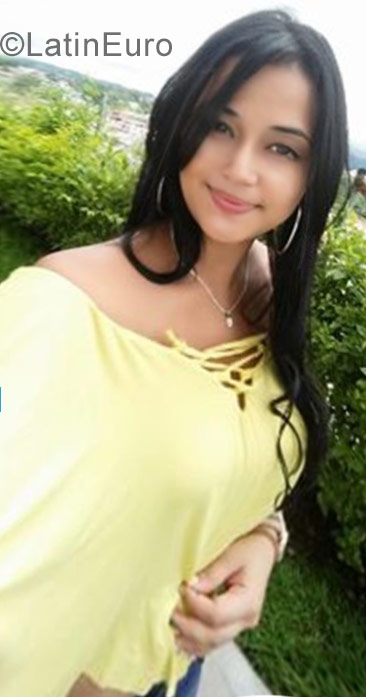 Date this hot Colombia girl Isabel from Pereira CO21647