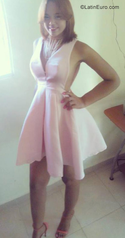 Date this sensual Dominican Republic girl Katherine from Santo Domingo DO29007
