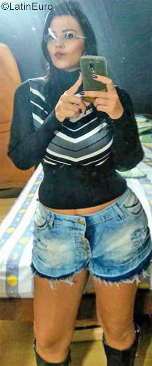 Date this funny Brazil girl Franciele from Serra BR10066