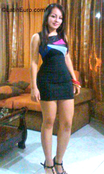 Date this tall Spain girl Sandra from Madrid ES374