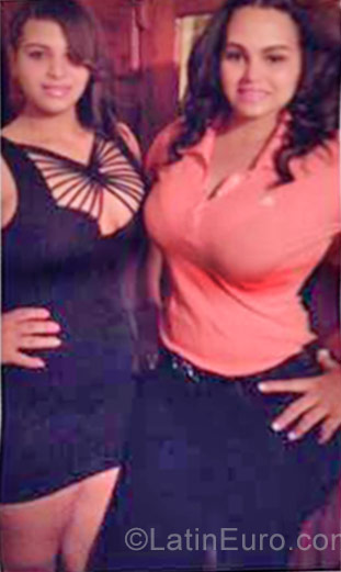 Date this attractive Dominican Republic girl Rosi from Santo Domingo DO29056