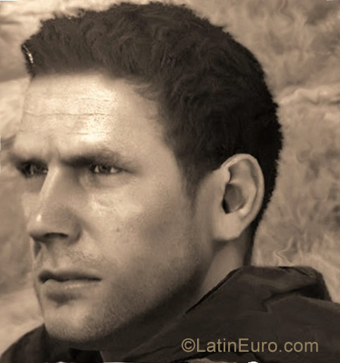 Date this funny Spain man Liveder from Sabadell ES375