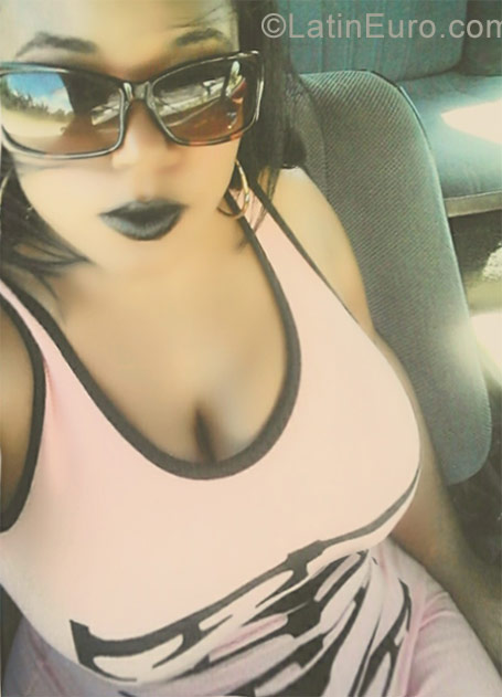 Date this young Dominican Republic girl Yidelkys from Santiago DO29214