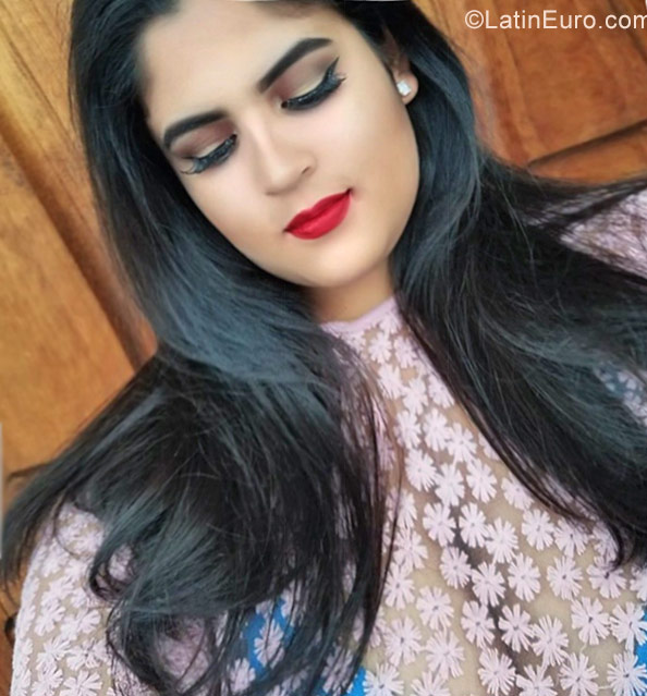 Date this good-looking Honduras girl Steff from San Pedro HN2332