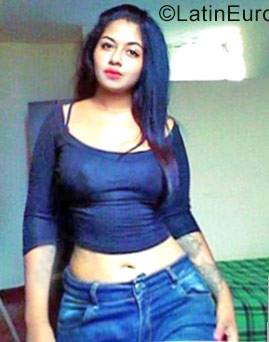 Date this delightful Colombia girl Linda from Cartagena CO25736
