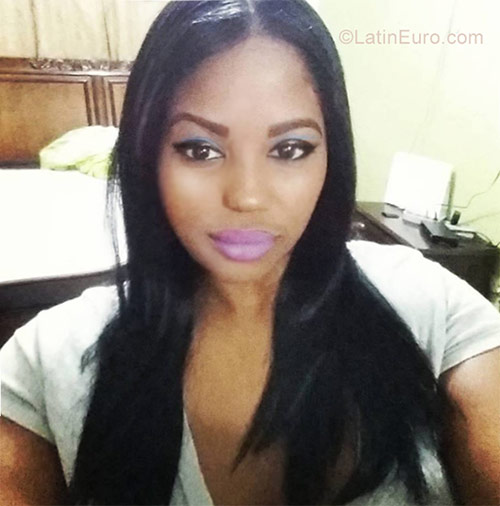 Date this delightful Dominican Republic girl Laura from Santo Domingo DO29396