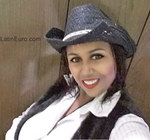 good-looking Brazil girl Deliane from Sao Paulo BR10124