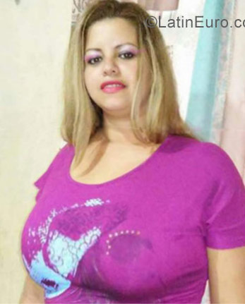 Date this voluptuous Costa Rica girl Marbeli from San Jose CR336