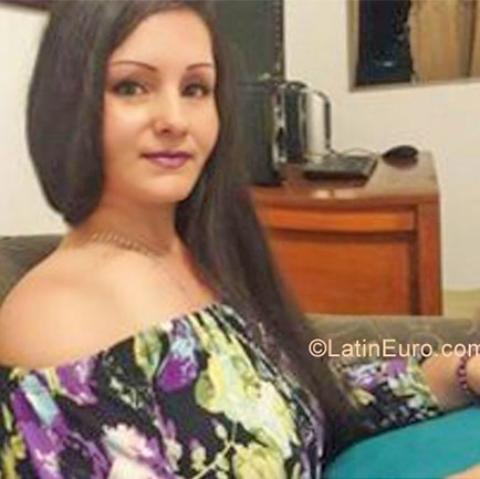 Date this pretty Colombia girl Esperanza from Cali CO21942