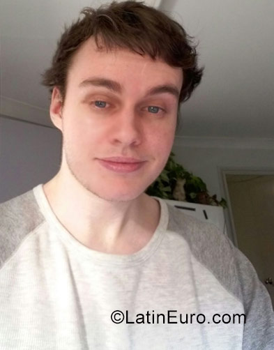 Date this voluptuous Australia man TiredWriter from Brisbane AU305