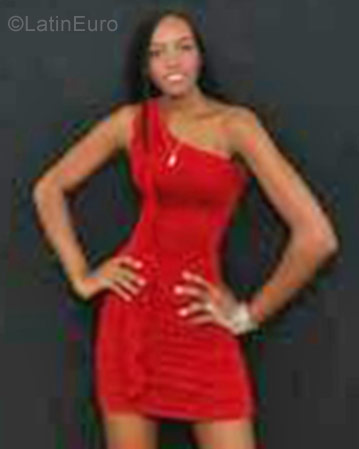 Date this gorgeous Colombia girl Yulieth from Cali CO22018