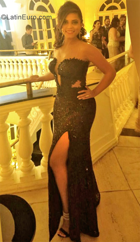 Date this hot Brazil girl Erica from Belo Horizonte BR10161