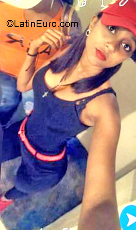 Date this young Dominican Republic girl Katherin Ynoa from La Vega DO29727