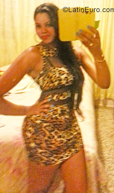 Date this young Dominican Republic girl Esmeralda from Santo Domingo DO29790