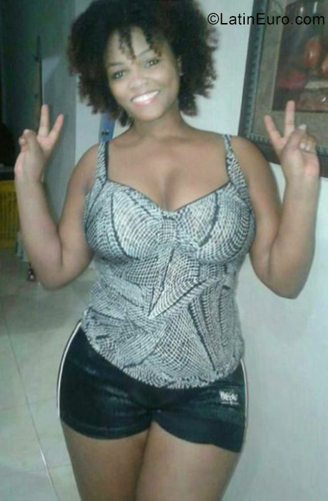 Date this fun Dominican Republic girl Juana from Santo Domingo DO29820