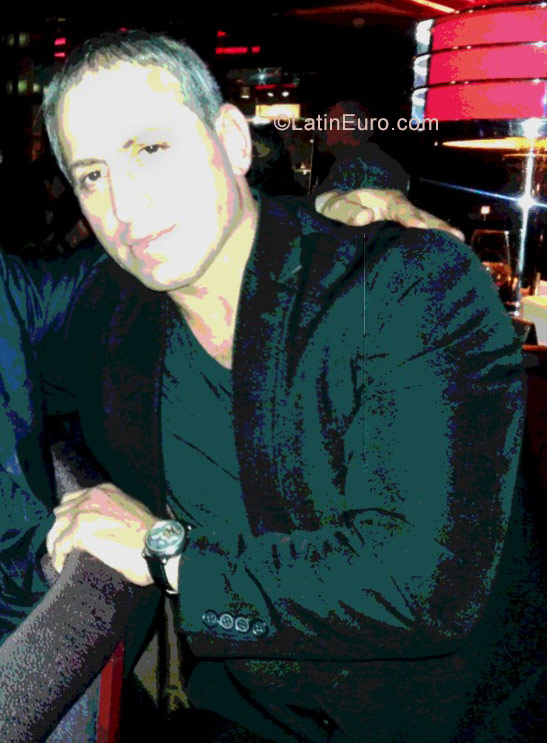 Date this funny Germany man Romance07 from Frankfurt DE429