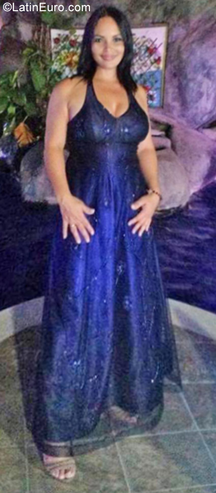 Date this pretty Colombia girl Liliana from Cali CO22098