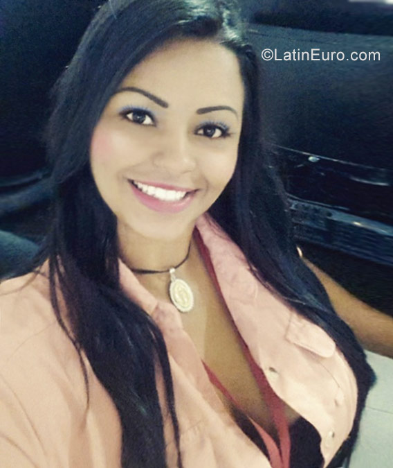 Date this cute Venezuela girl Carolina from Aragua VE861