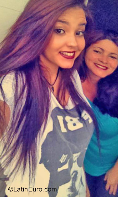 Date this delightful Brazil girl Eloa from Varginha BR10207