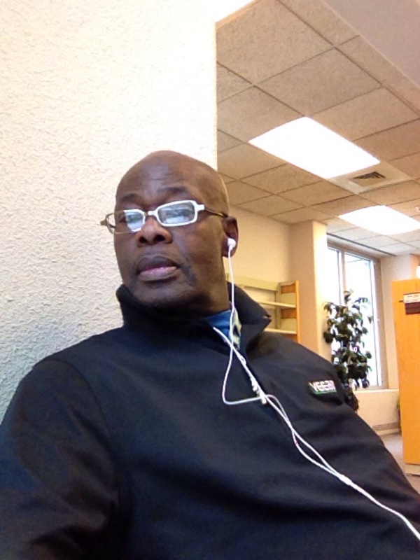 Date this happy Canada man Joseph from Calgary CA755