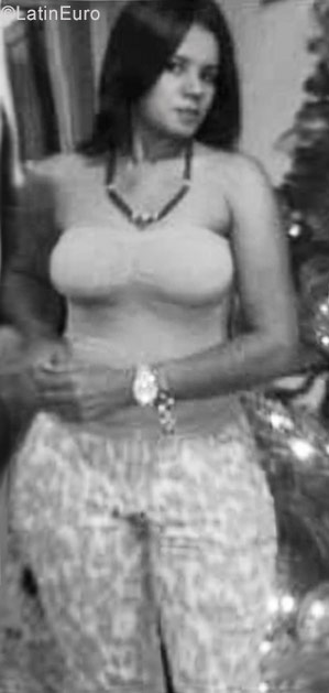 Date this athletic Dominican Republic girl Carmen from Santo Domingo DO29970