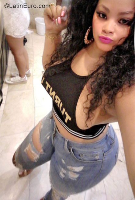 Date this sultry Dominican Republic girl Joselyn1 from Santo Domingo DO30008