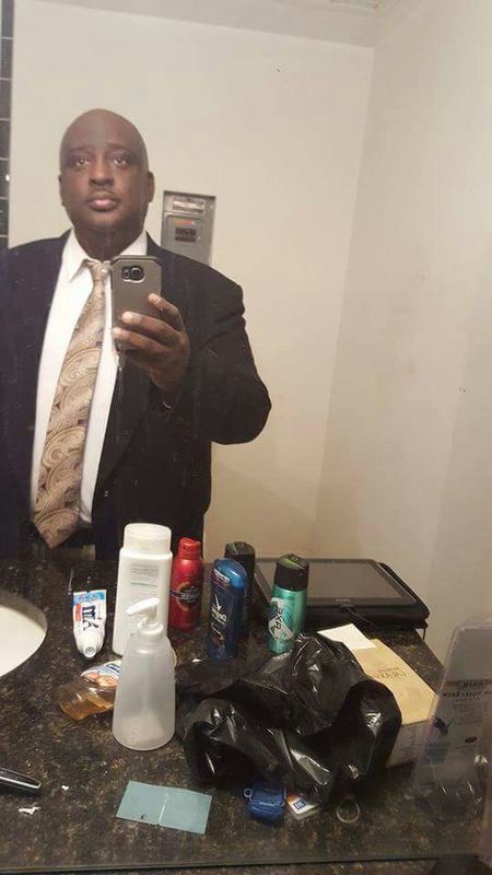 Date this tall United States man Gentlemandee from Naples US18568