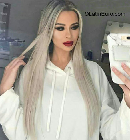 Date this good-looking Colombia girl Maria fernanda from Bucaramanga CO22189