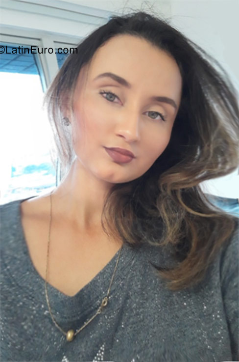 Date this tall Brazil girl Poliana souza from Manaus BR10232