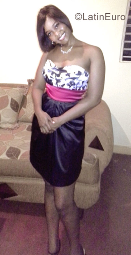 Date this stunning Dominican Republic girl Sorai from Santo Domingo DO30097