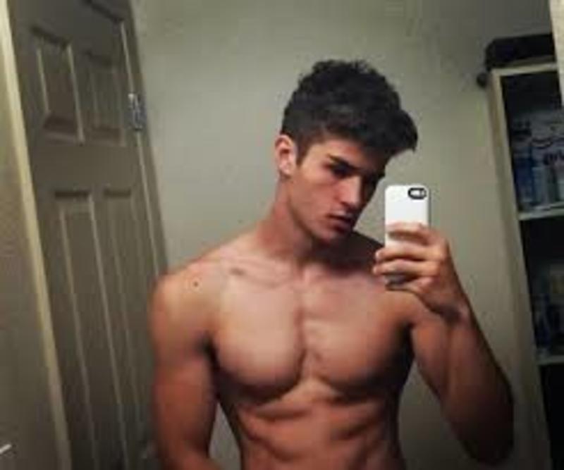 Date this sultry Pakistan man King of Love from Islamabad PK122