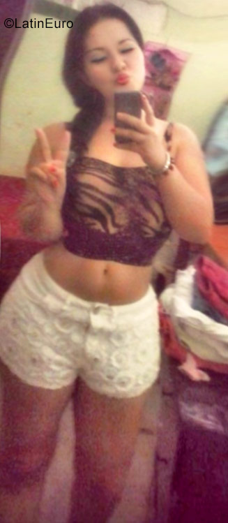 Date this young Colombia girl Vanesa from Bogota CO22230