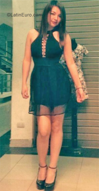 Date this funny Peru girl Monica from Lima PE1116