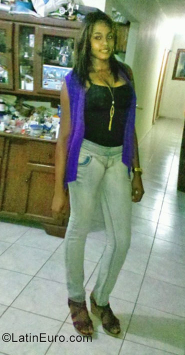 Date this athletic Dominican Republic girl Mariela from Santo Domingo DO30214