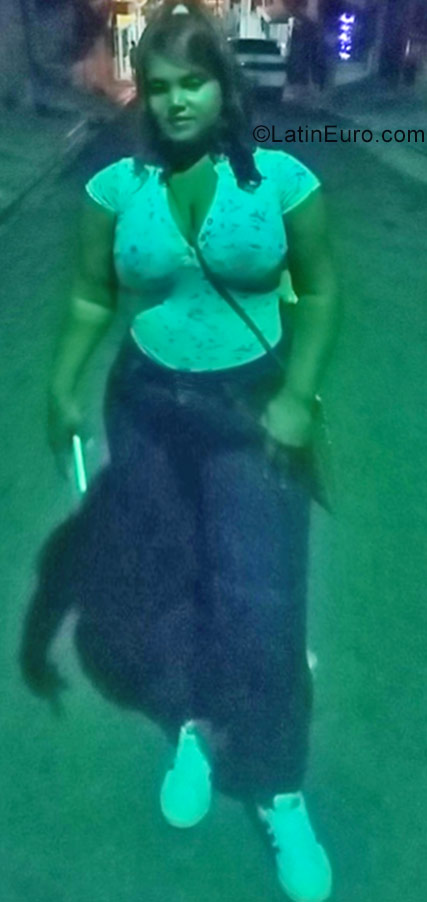 Date this cute Dominican Republic girl Yajairia from Santiago DO31140
