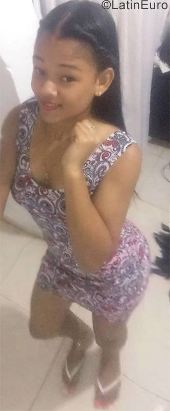 Date this beautiful Dominican Republic girl Rocio from Santo Domingo DO30244