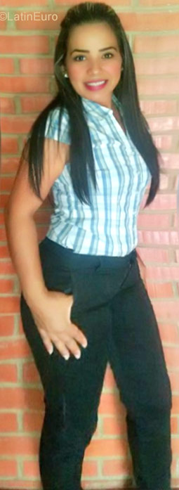 Date this nice looking Venezuela girl Lily from Lara VE1967