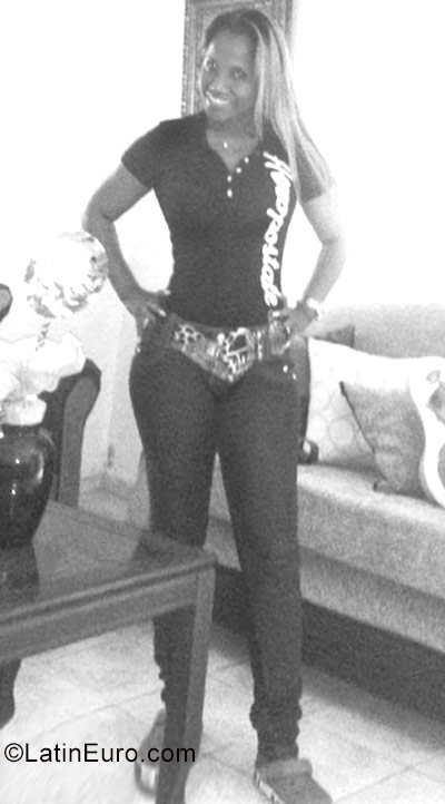 Date this georgeous Dominican Republic girl Ginger from Santo Domingo DO30316