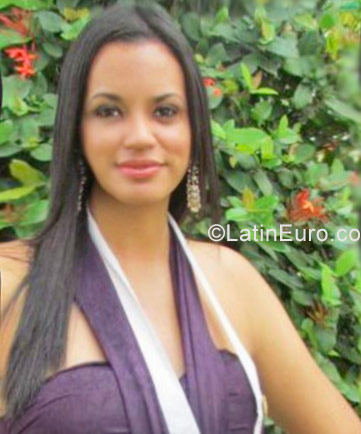 Date this hard body Venezuela girl Milagros from El Tigre VE930