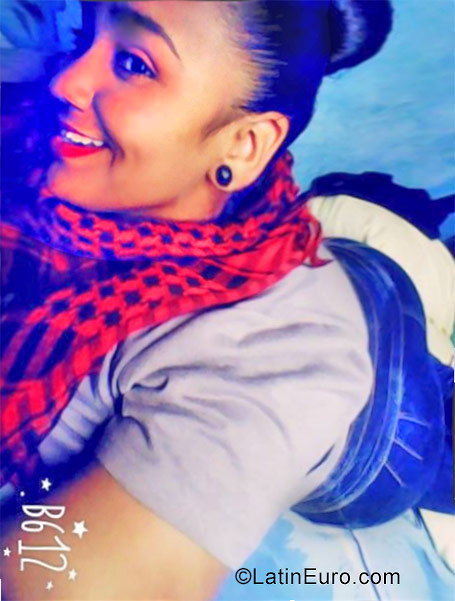 Date this athletic Venezuela girl Alejandra from Caracas VE948