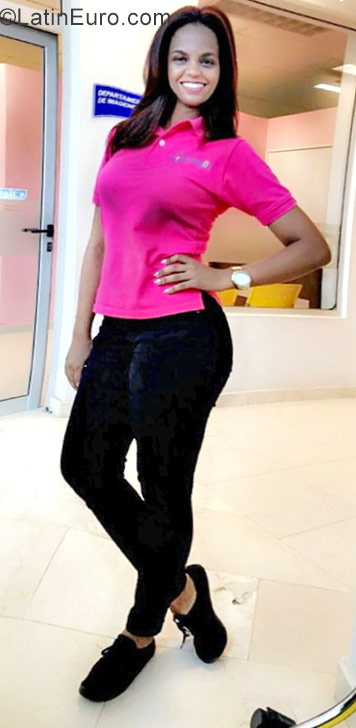 Date this delightful Dominican Republic girl Sara from Mao DO30373
