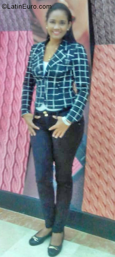 Date this fun Colombia girl Elisa from Barranquilla CO22373